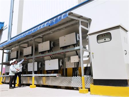 Kết hợp máy phát điện với điện mặt trời khi mất điện lưới